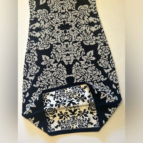 Carmen Marc Valvo black & white textured jacquard dress NWT Sz-XS. T13 - Picture 7 of 11